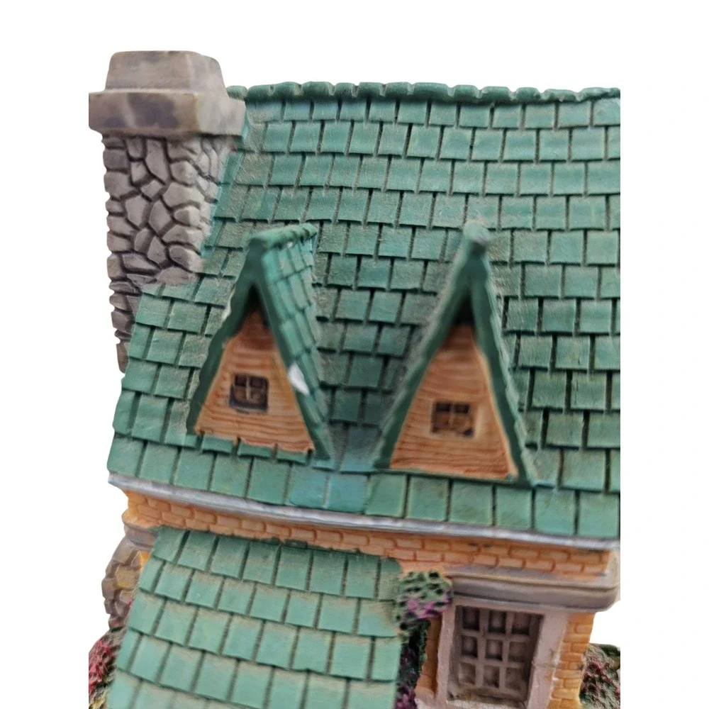 Yorkshire House Olde‎ Englands Classic Cottages Miniature Figurine 1994 Vintage